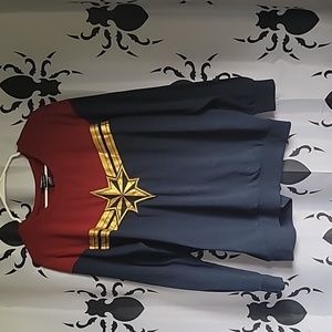 Her Universe Captain Marvel plus sized 2 2xl sweatshirt